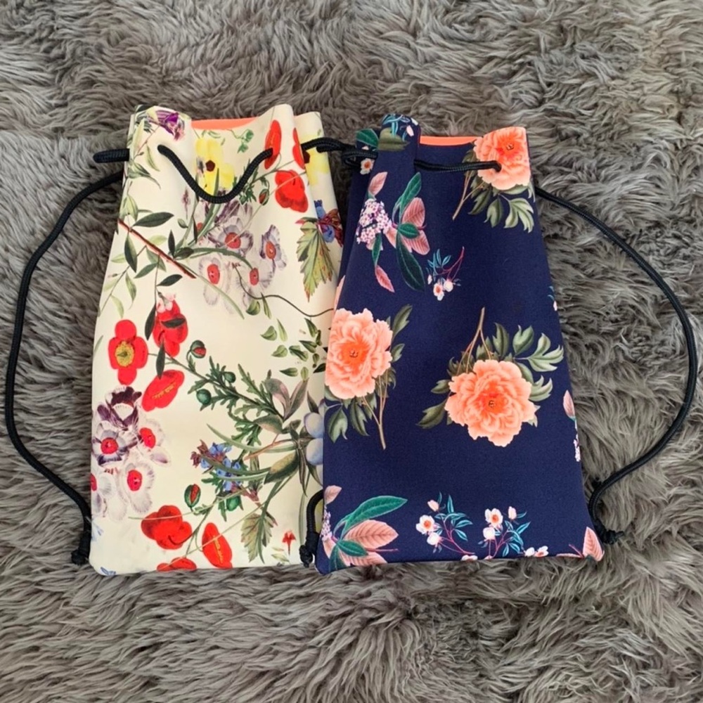 Triangl Triangl Neoprene Floral Drawstring Backpack Tote Bags